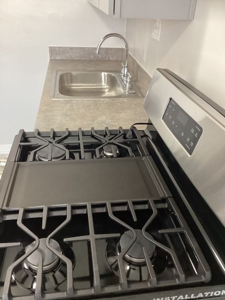 Montgomery House - Photo 6 of 42