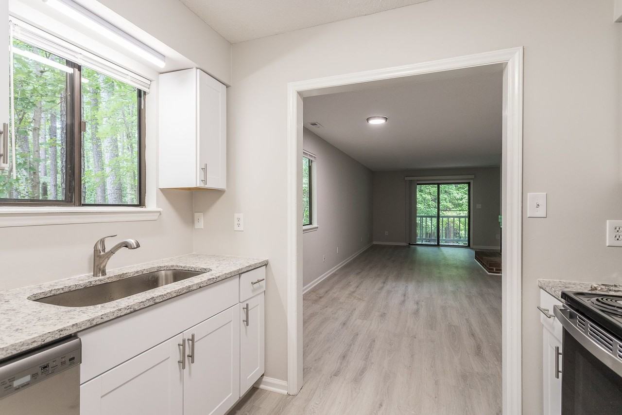 916 Hearthridge Ct. - Photo 2 of 10