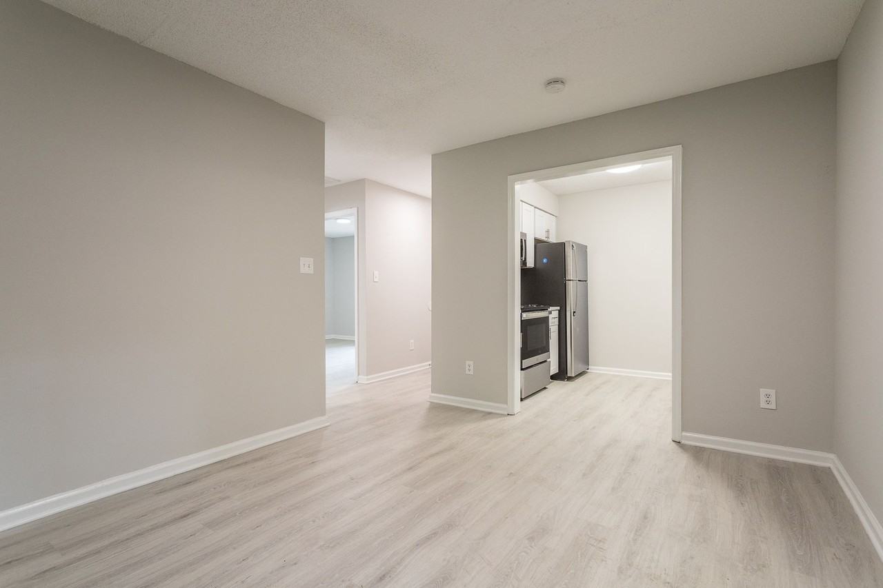 916 Hearthridge Ct. - Photo 4 of 10