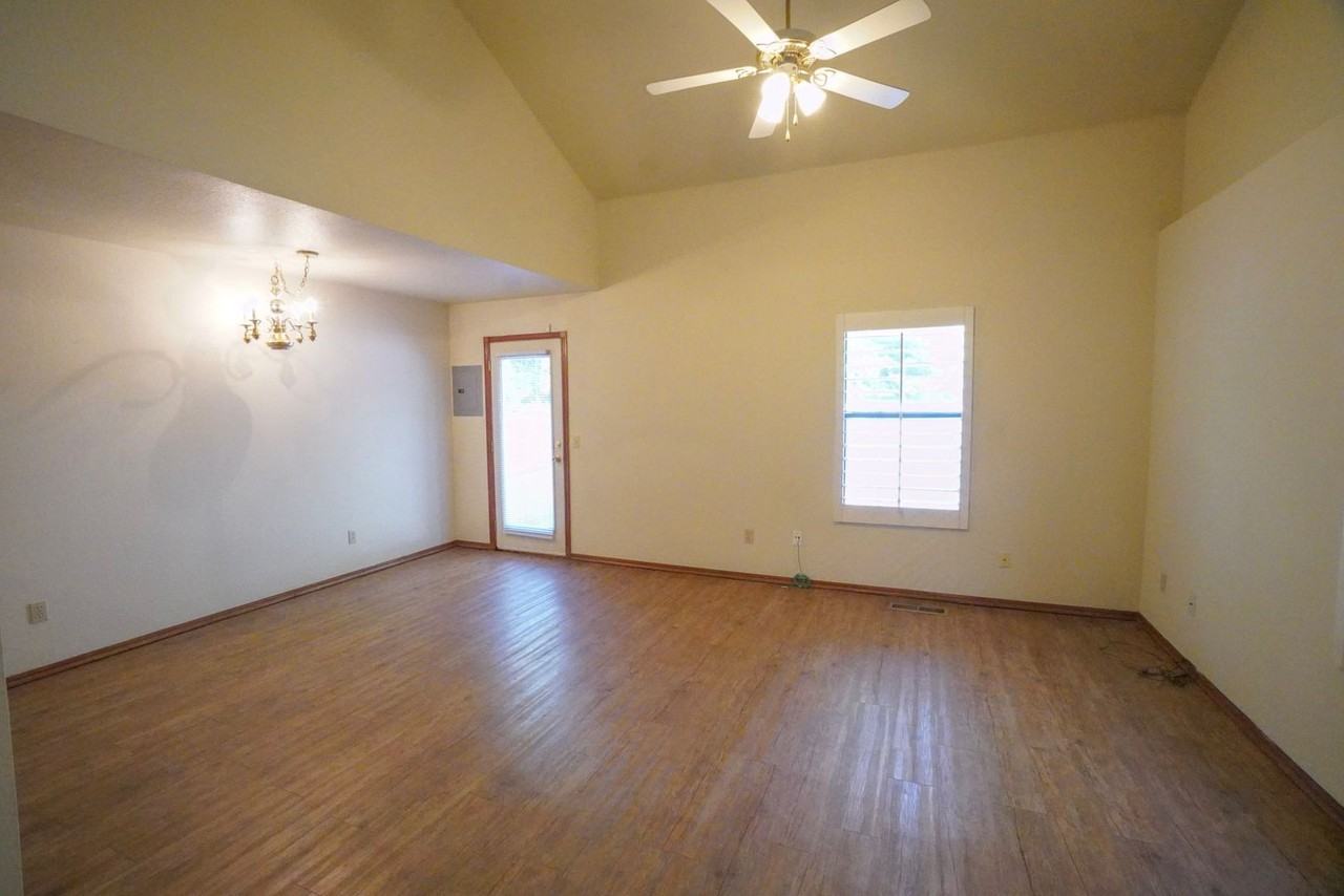 3316-3318 Ridgecrest Cir - Photo 3 of 12