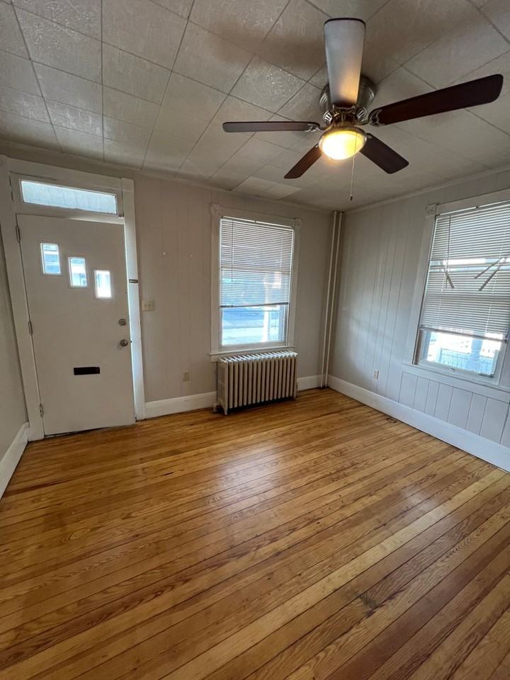 117 W Ferdinand St - Photo 2 of 24