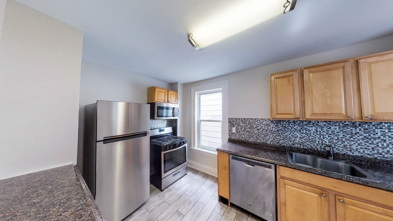 30 Henry St - Photo 6 of 21