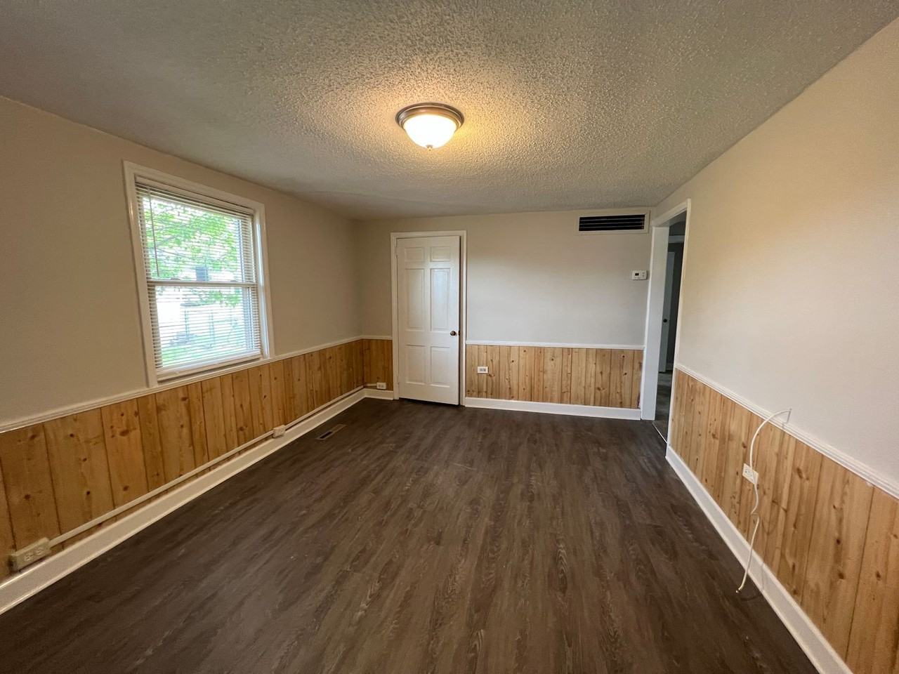 1508 Beechwood Dr - Photo 2 of 10