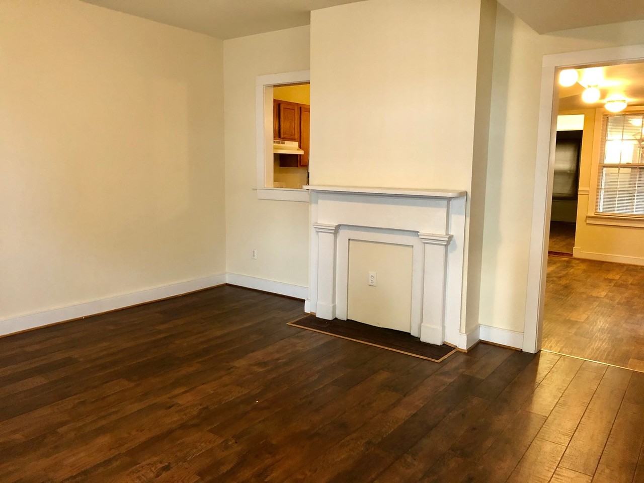 2617 E Clay St - Photo 4 of 9