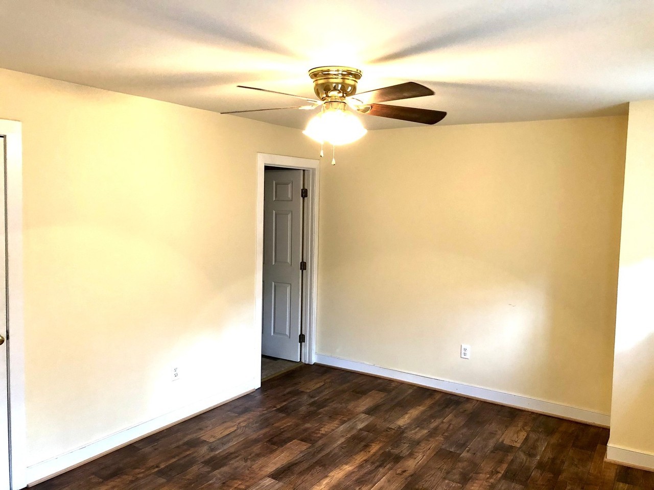 2617 E Clay St - Photo 6 of 9