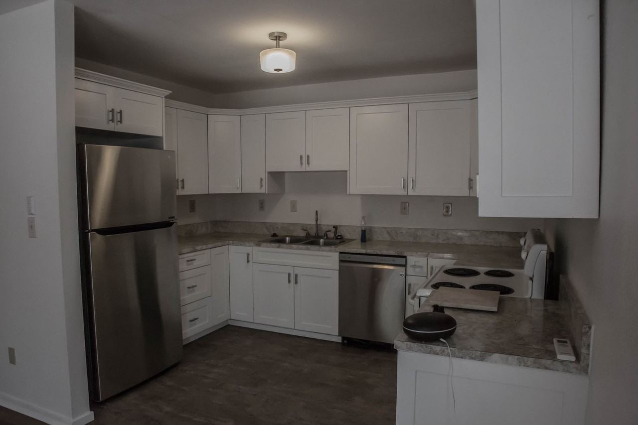 EA2206 - Photo 3 of 21