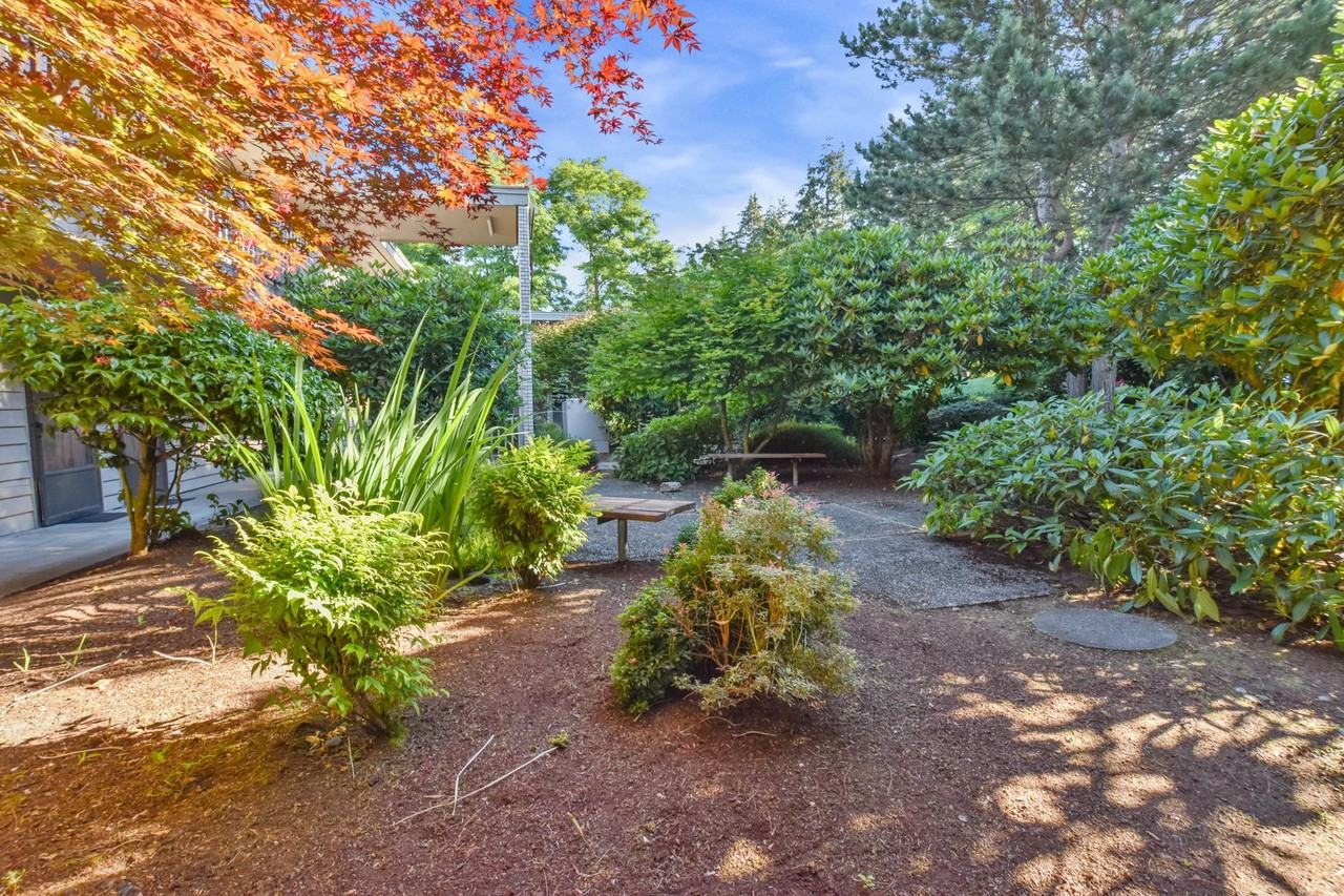 Highland Manor - Photo 6 of 16