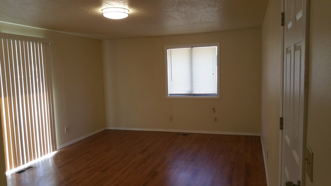 3617 Silverstone Dr Ne - Photo 3 of 22