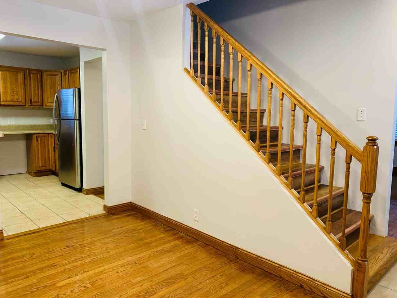 1707 40th St - Photo 2 of 30