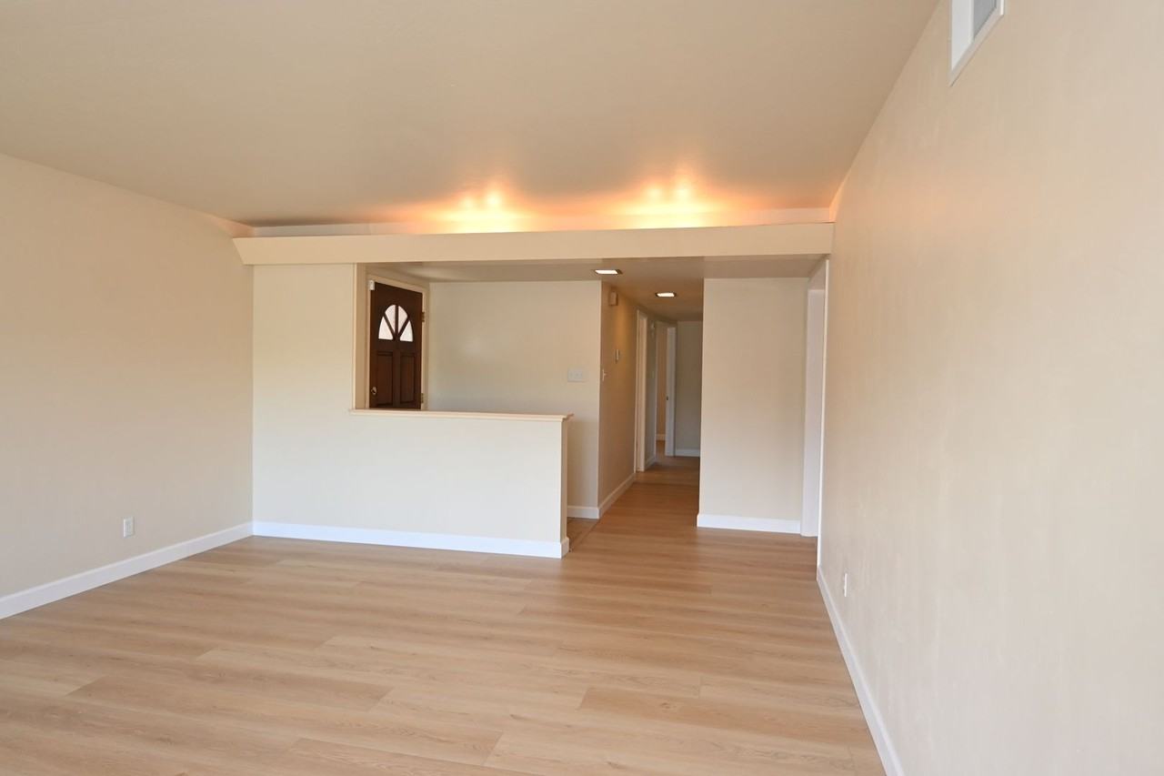 3421 Eden Dr - Photo 3 of 30