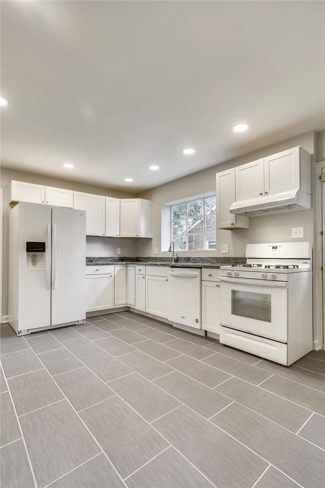 3303 Winnett Rd - Photo 7 of 50