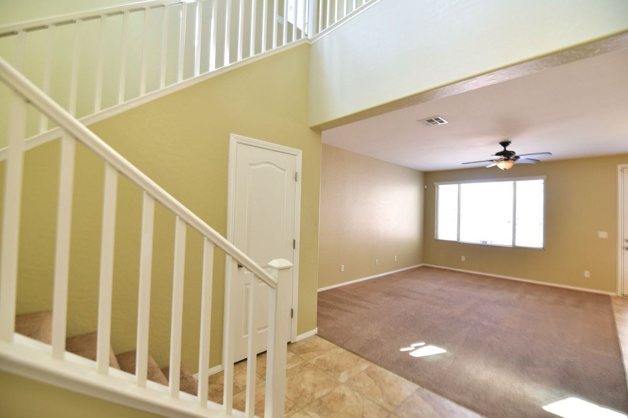 10318 Jolly Hill Ave - Photo 2 of 20