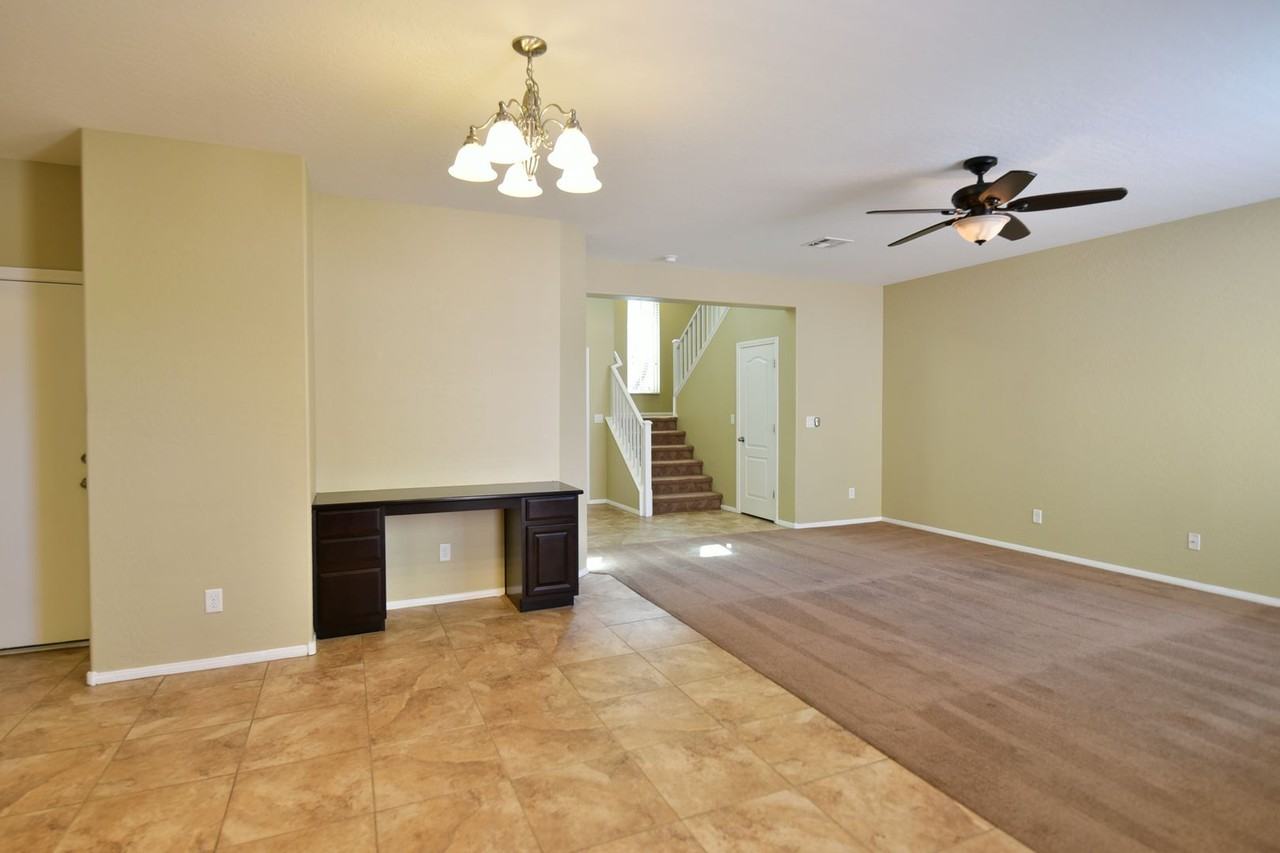 10318 Jolly Hill Ave - Photo 3 of 20
