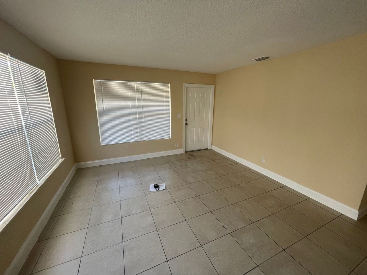 632 54th St - Photo 7 of 18