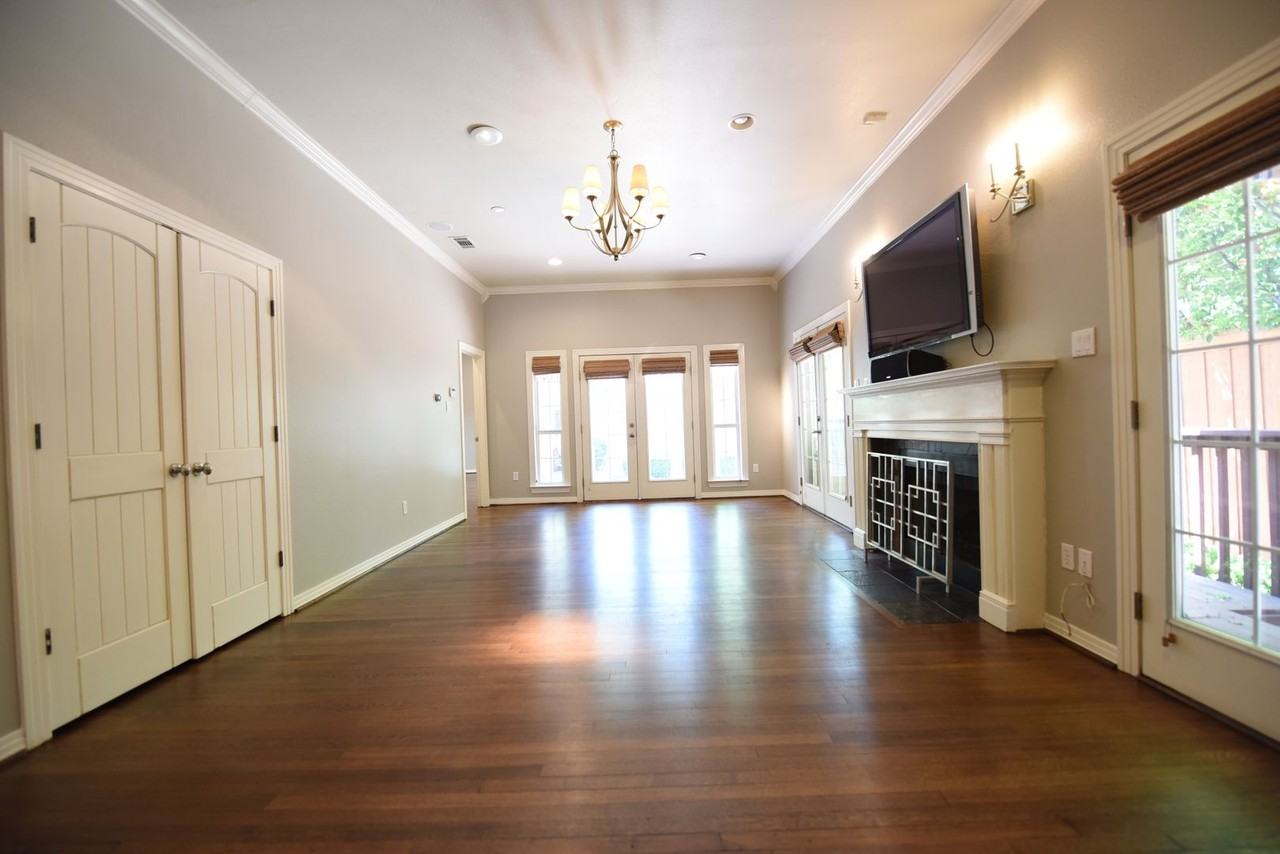 5606 Stanford Ave - Photo 5 of 22