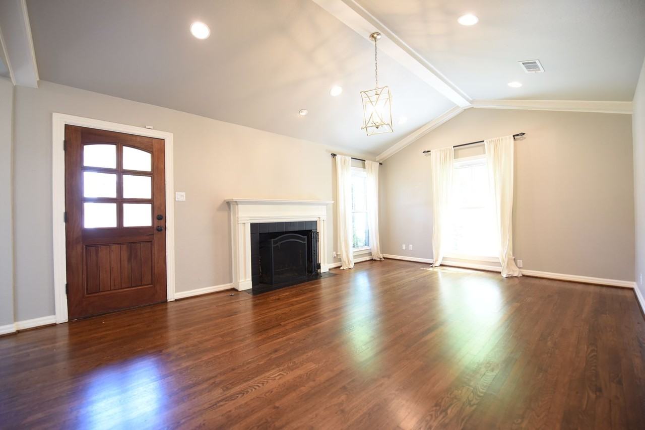 5606 Stanford Ave - Photo 4 of 22