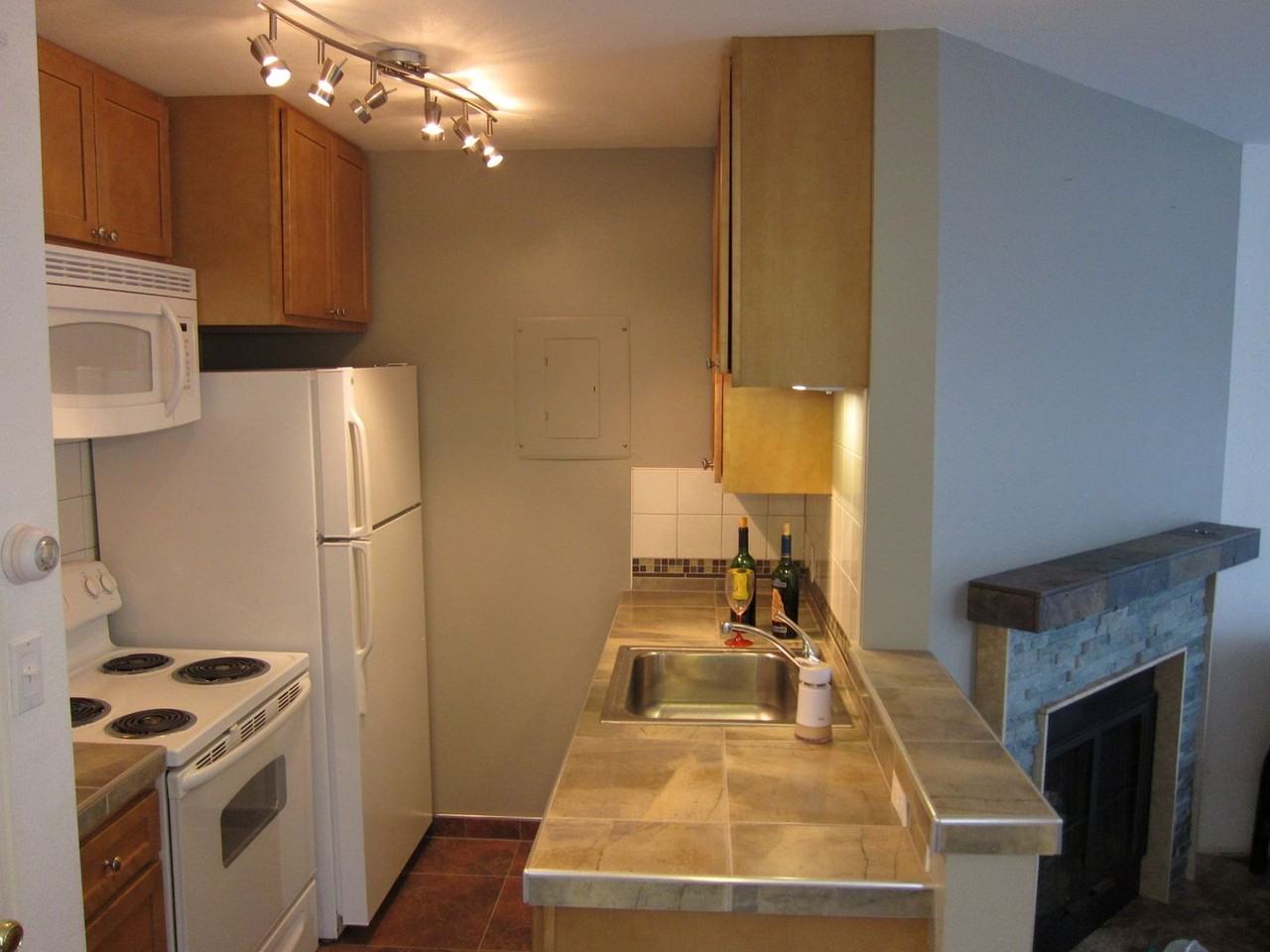 1430 18th St #2 - Photo 3 of 10