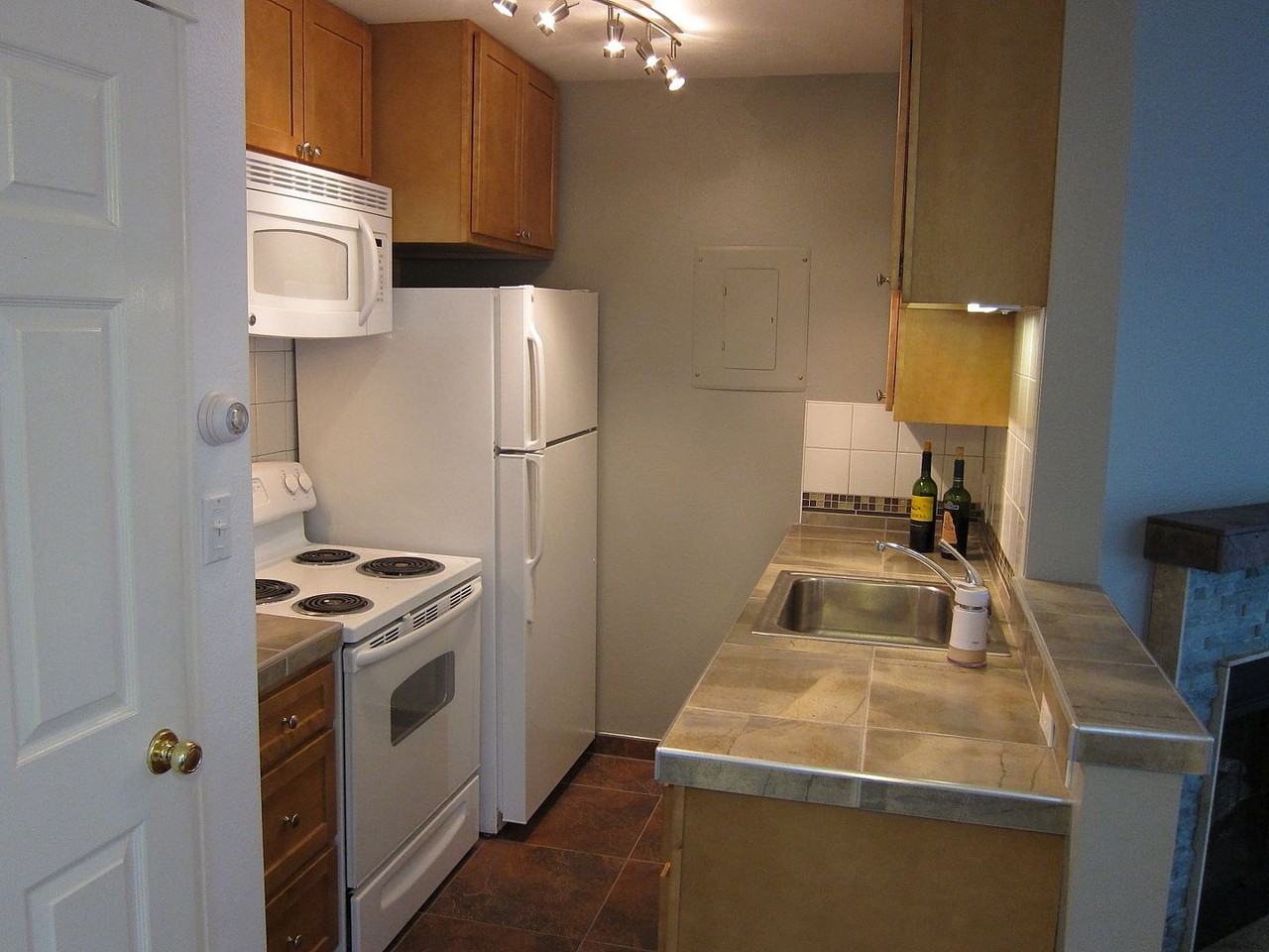 1430 18th St #2 - Photo 4 of 10