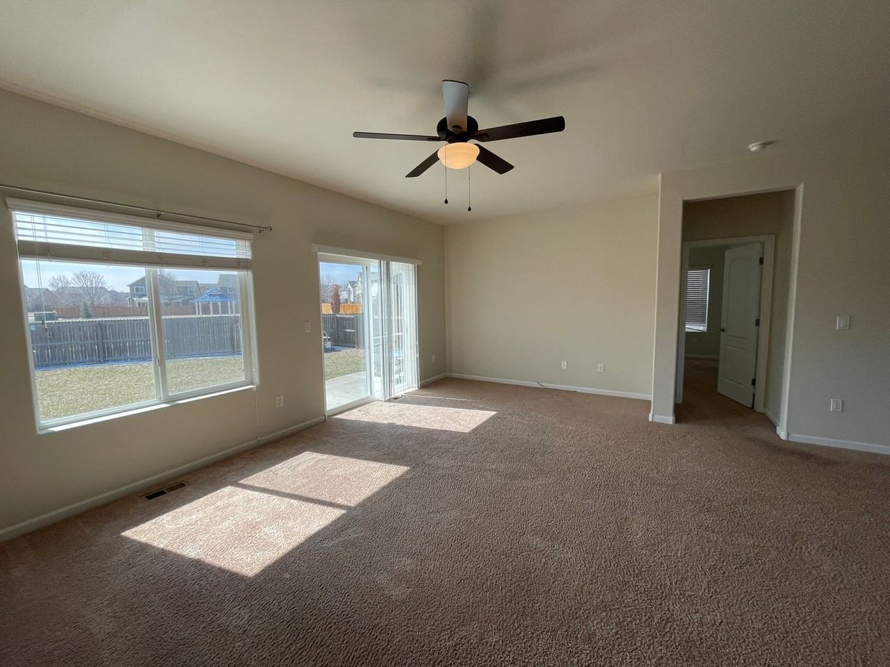 540 Colins Ct - Photo 3 of 18