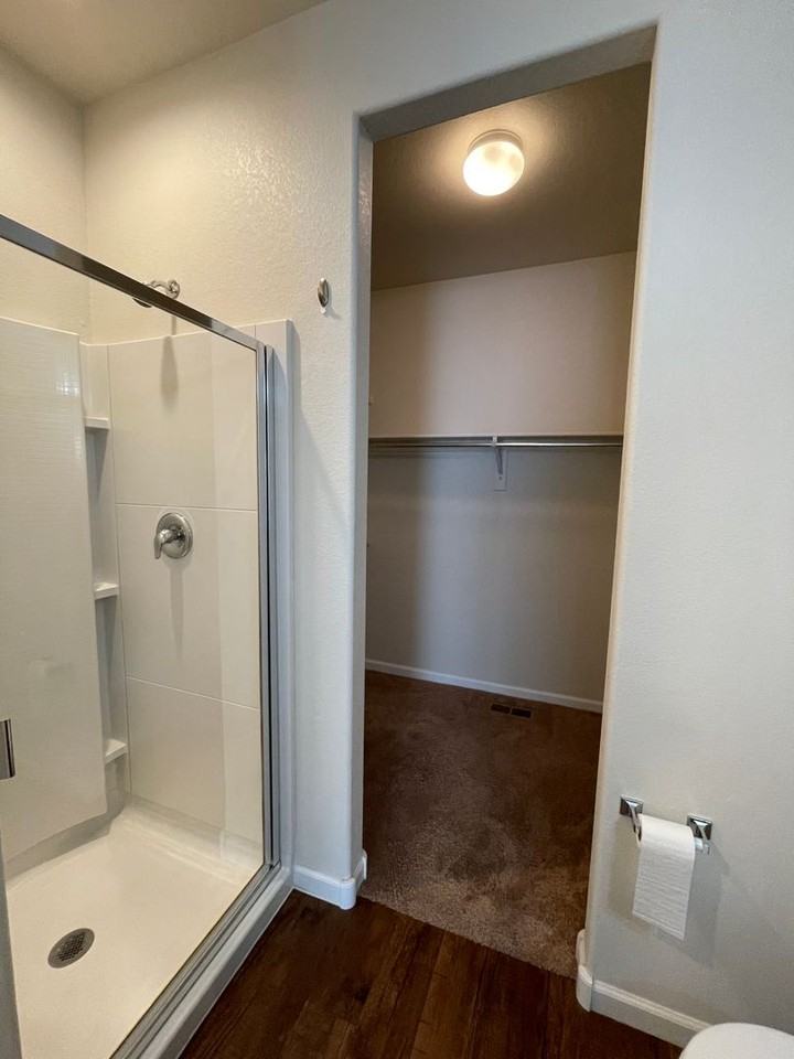 540 Colins Ct - Photo 5 of 18