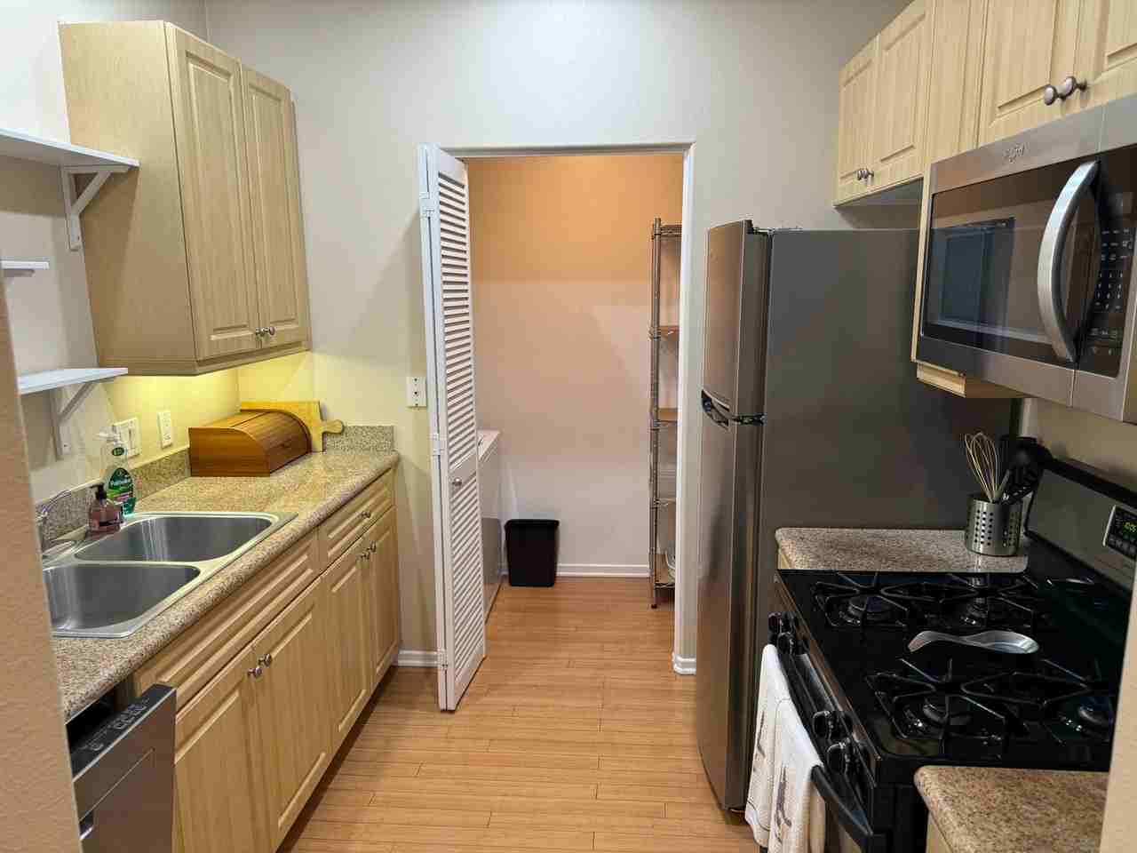 2434 Watermarke Pl - Photo 4 of 15