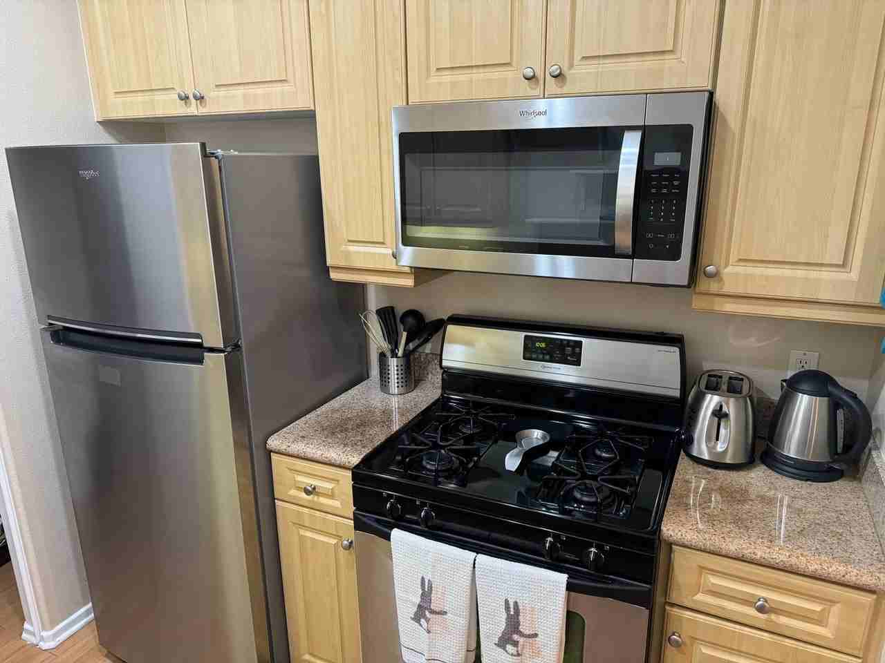 2434 Watermarke Pl - Photo 5 of 15