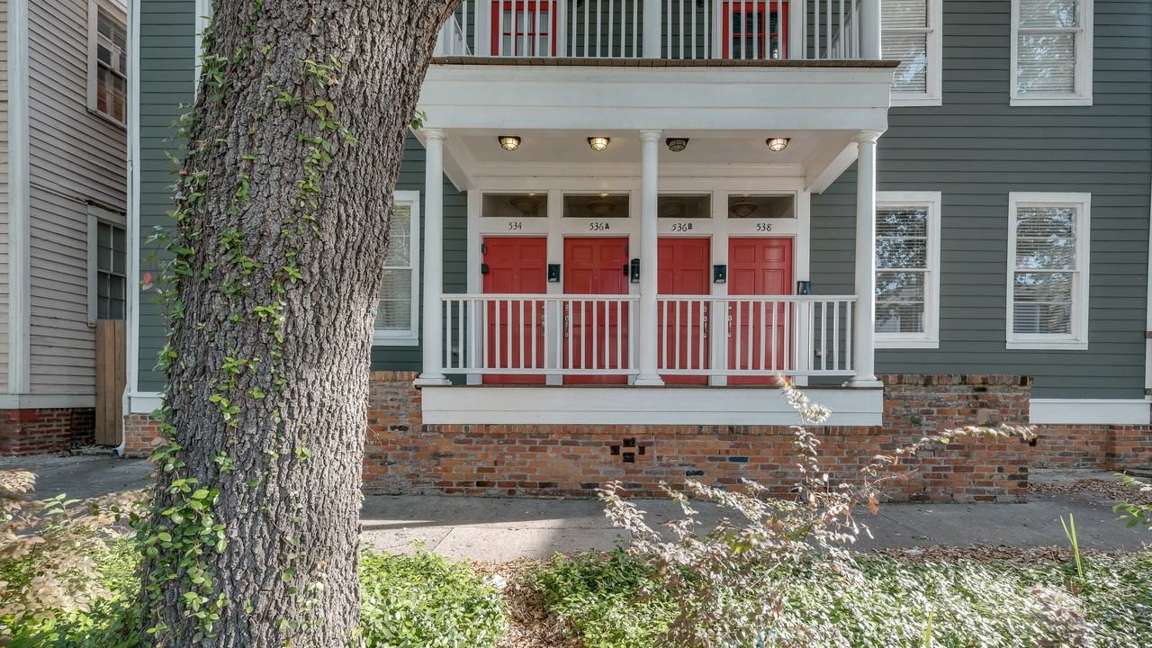 E Gwinnett St #538 - Photo 2 of 24
