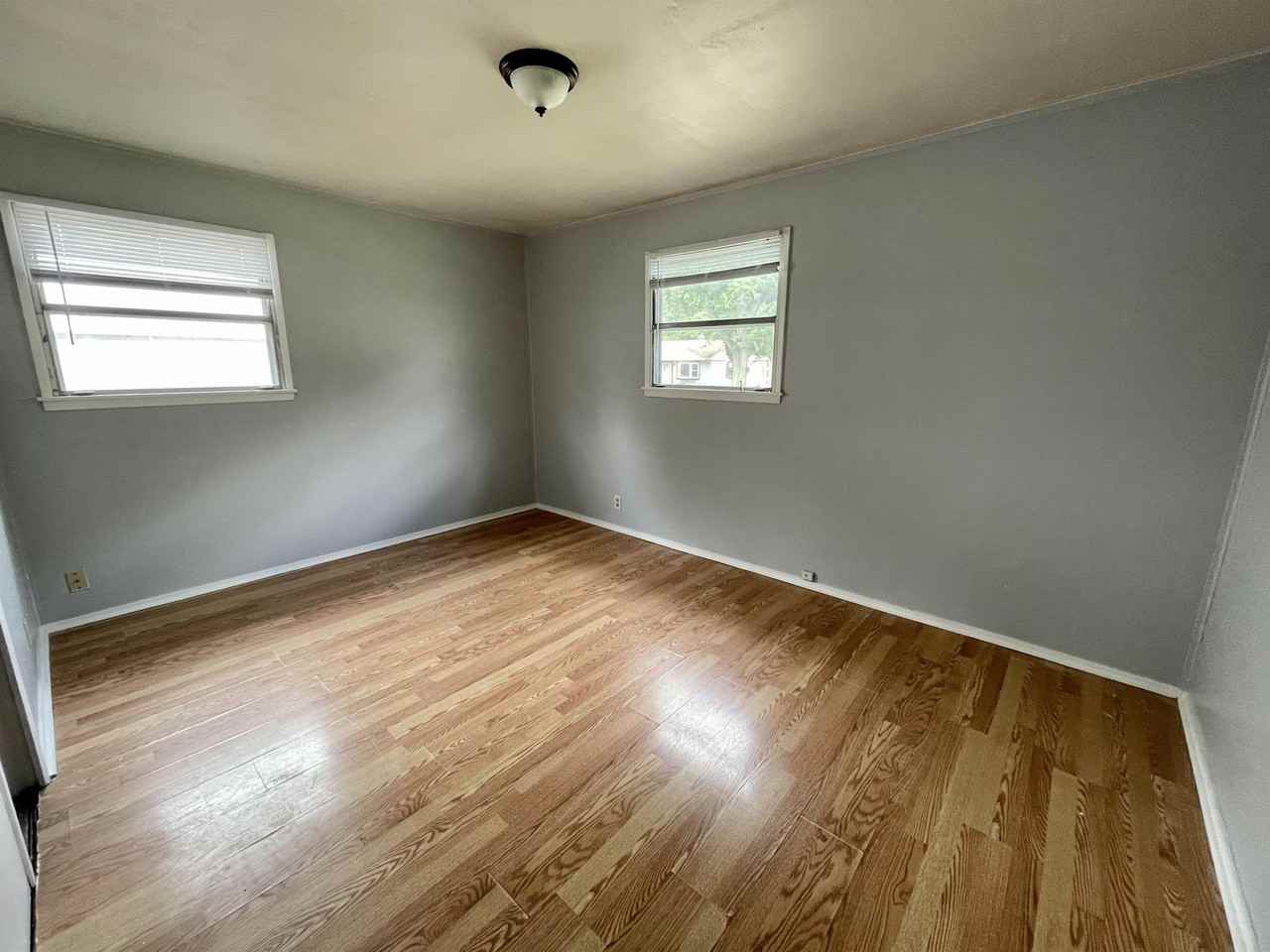 904 Oakley Ave #SFH - Photo 5 of 10