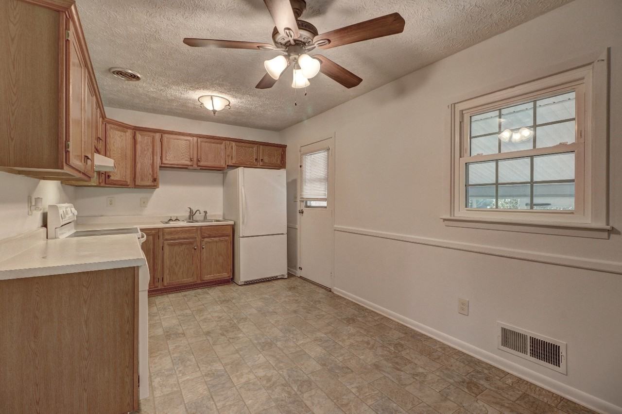 1291 Todiway Ct #1 - Photo 3 of 20