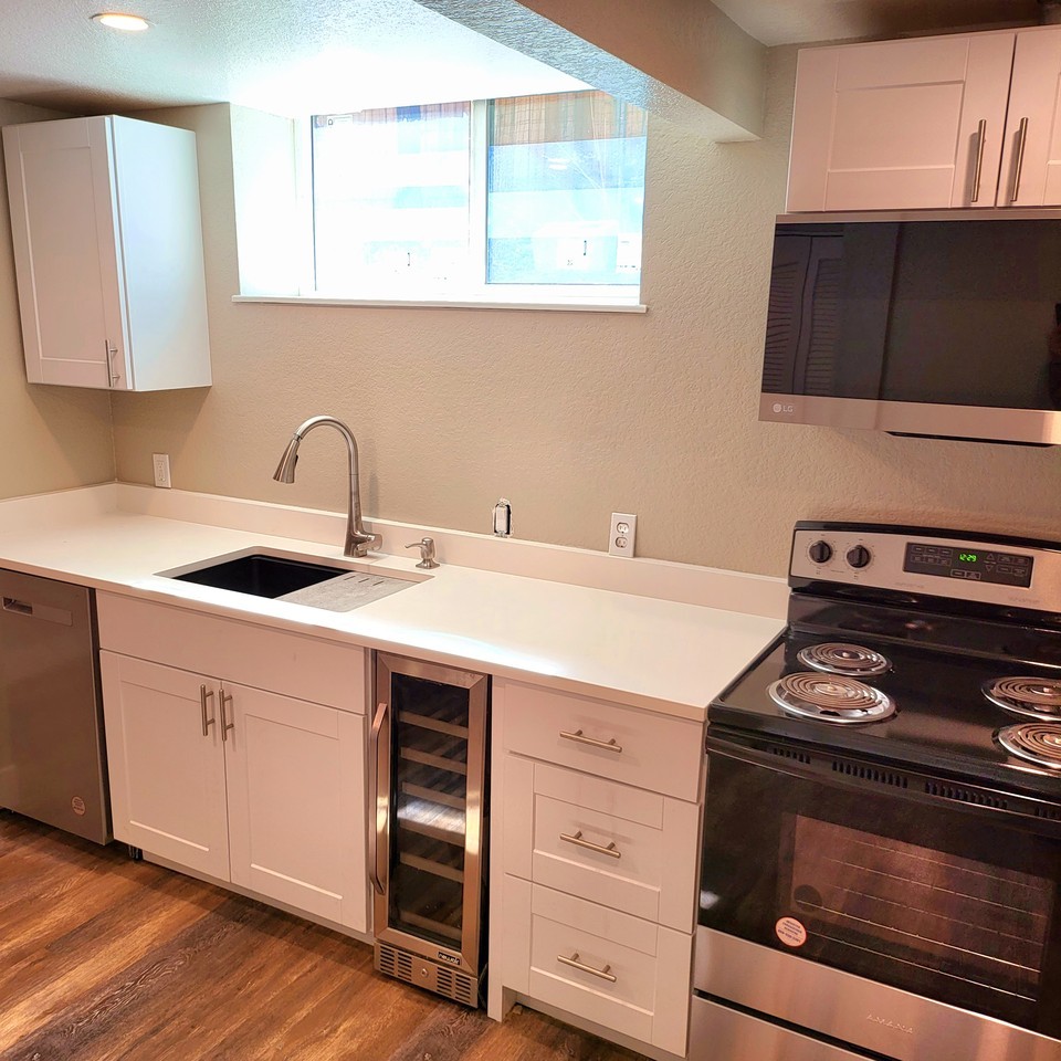 3433 N Cook St #B - Photo 2 of 10