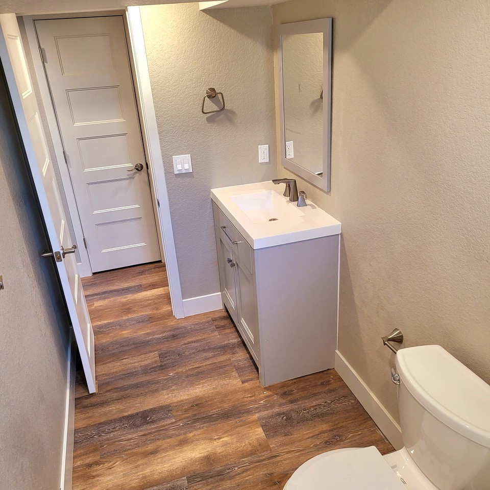 3433 N Cook St #B - Photo 5 of 10