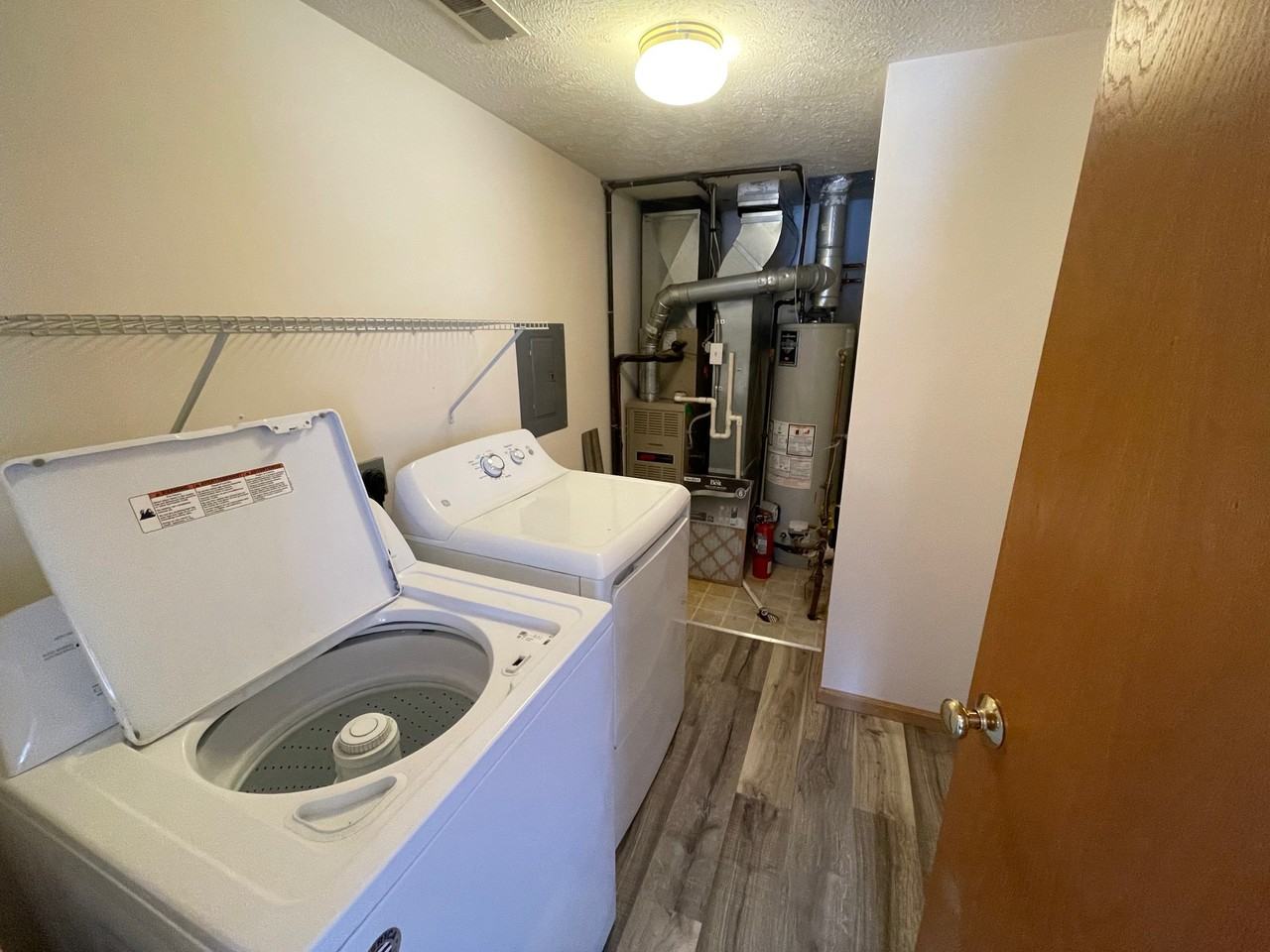 321 S Garfield Ave #321B - Photo 3 of 10
