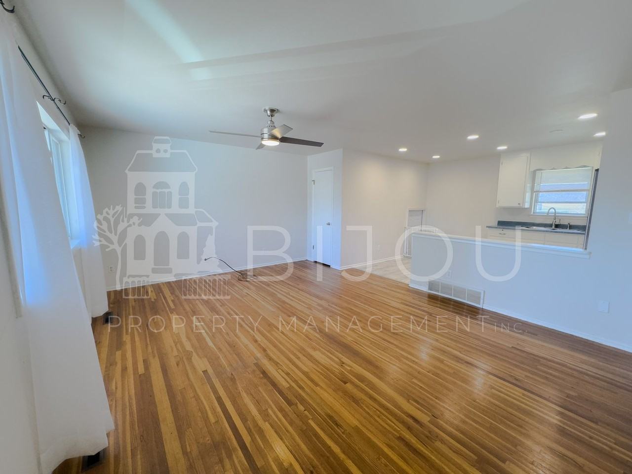 2222 Cooper Ave - Photo 2 of 21