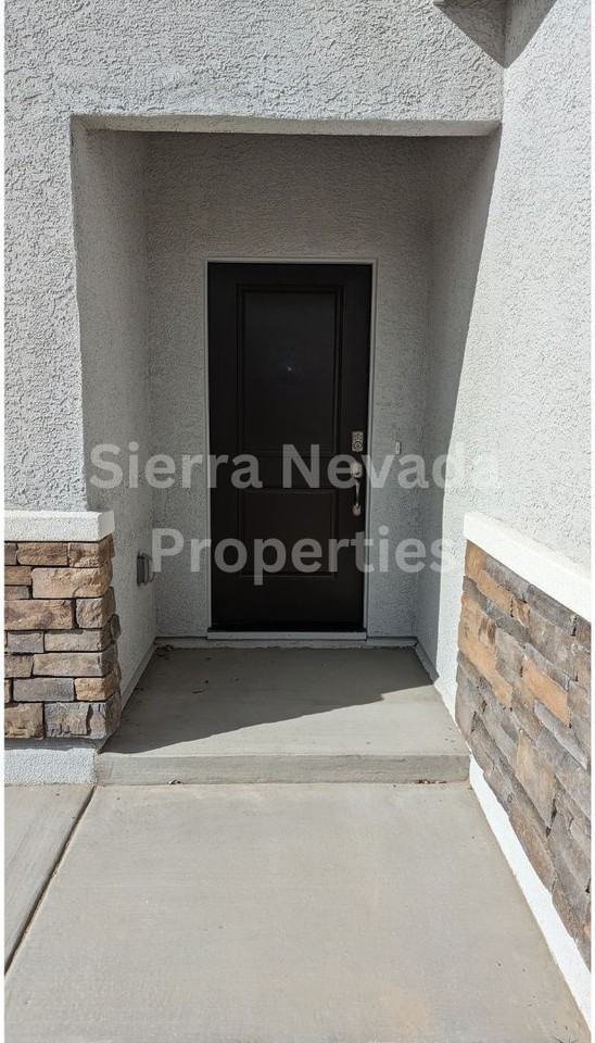 775 Karry Way - Photo 3 of 16