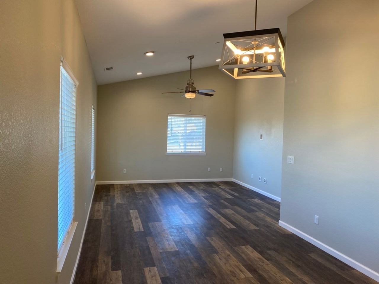 19511 Williams Ave - Photo 6 of 33