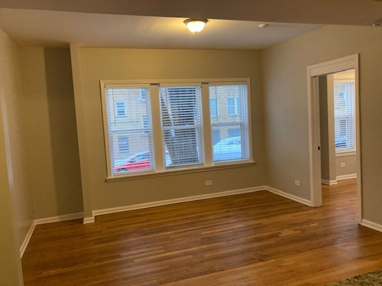 3104-06 W. Ainslie - Photo 4 of 11