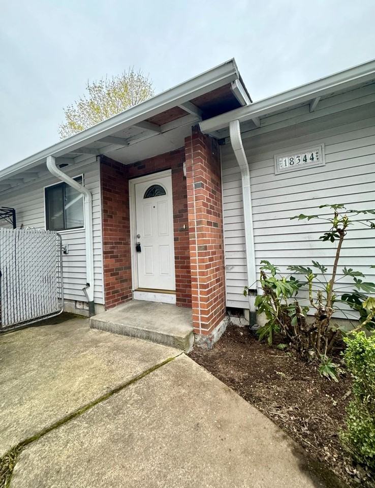 18344 Ne Wasco St - Photo 2 of 18