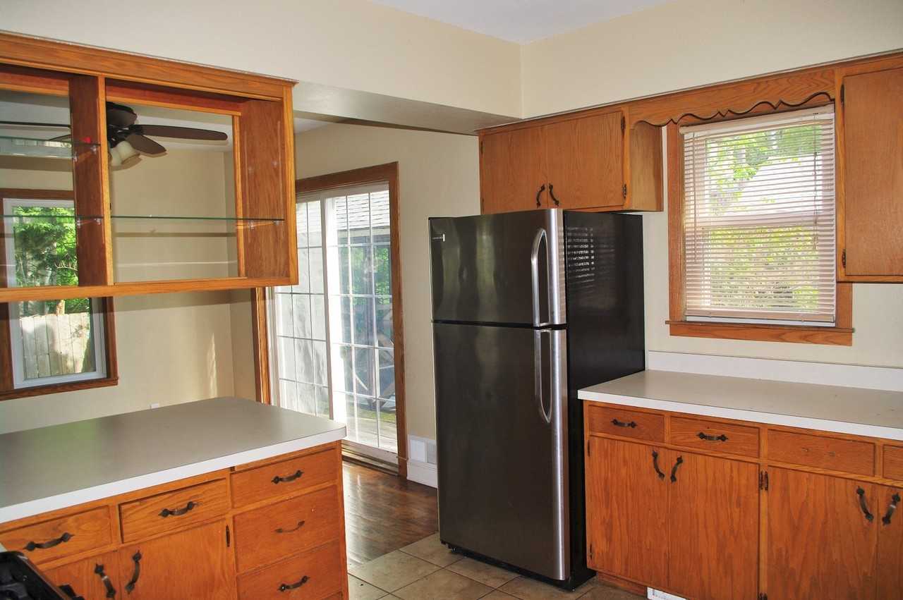 266 Belvidere St E - Photo 5 of 15