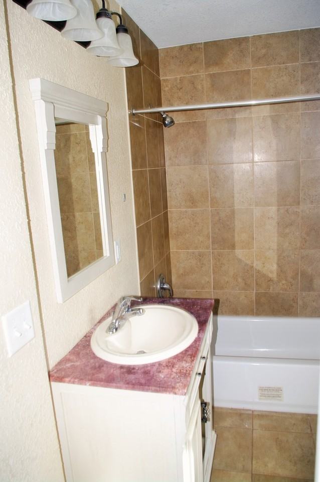 266 Belvidere St E - Photo 6 of 15