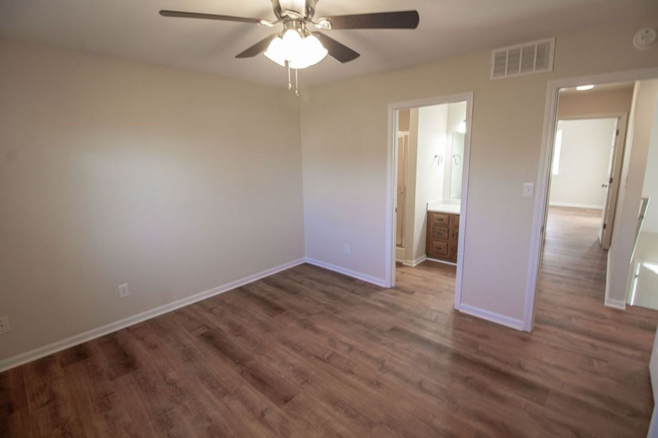 3608 Hermitage Rd - Photo 4 of 34