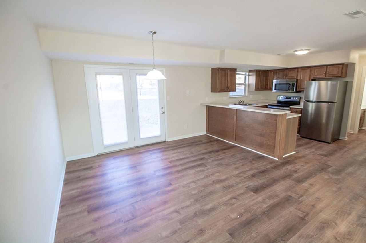 3608 Hermitage Rd - Photo 7 of 34