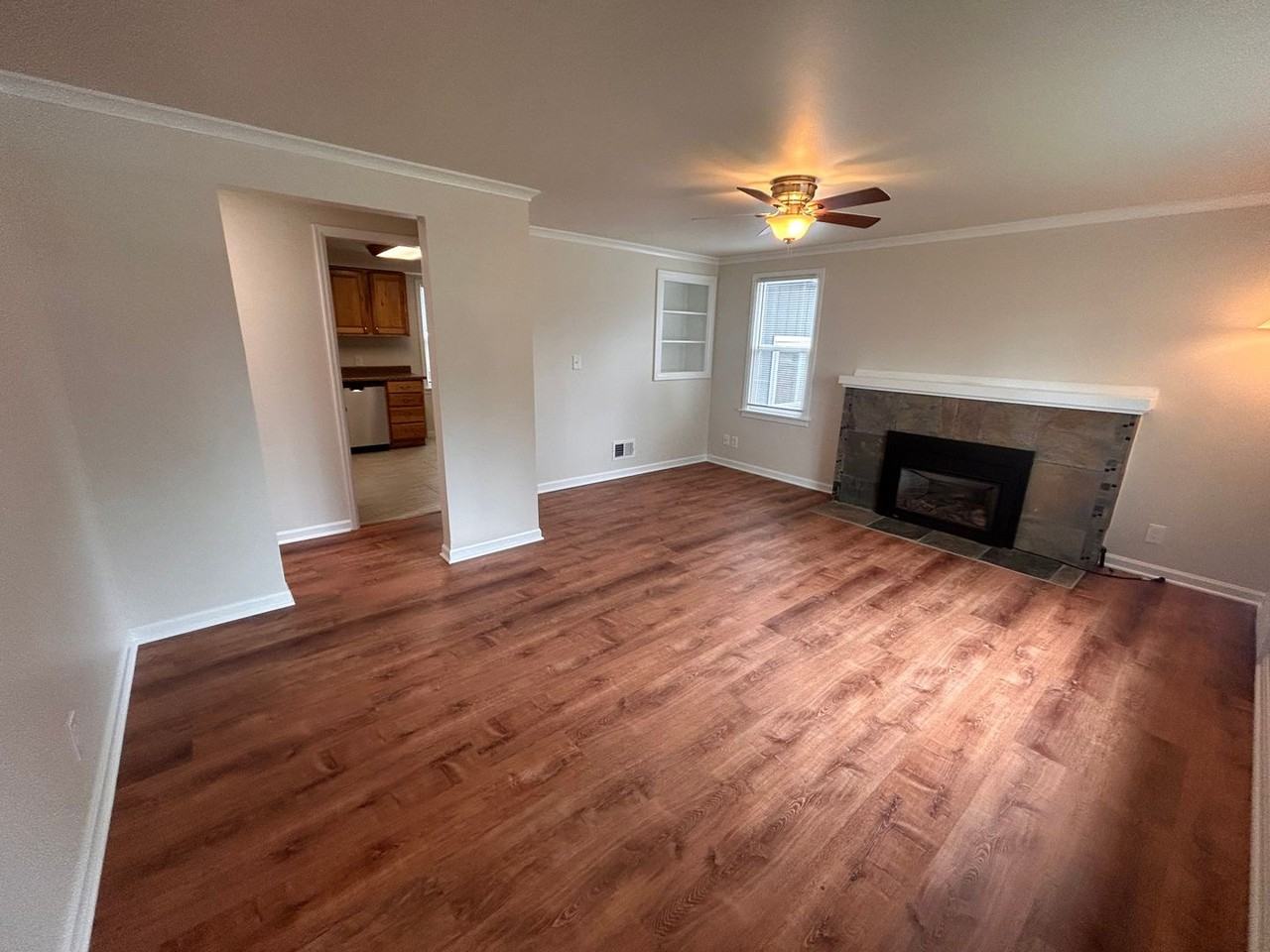 1333 E 41st Ave - Photo 2 of 32