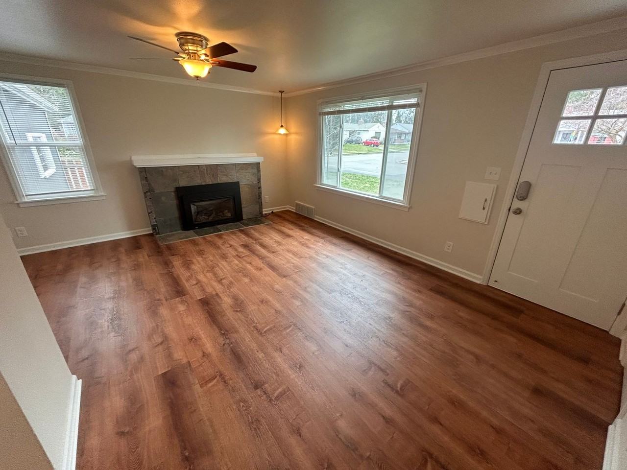 1333 E 41st Ave - Photo 3 of 32