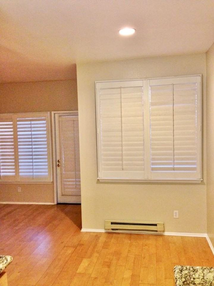 187 Bayside Ct - Photo 3 of 16