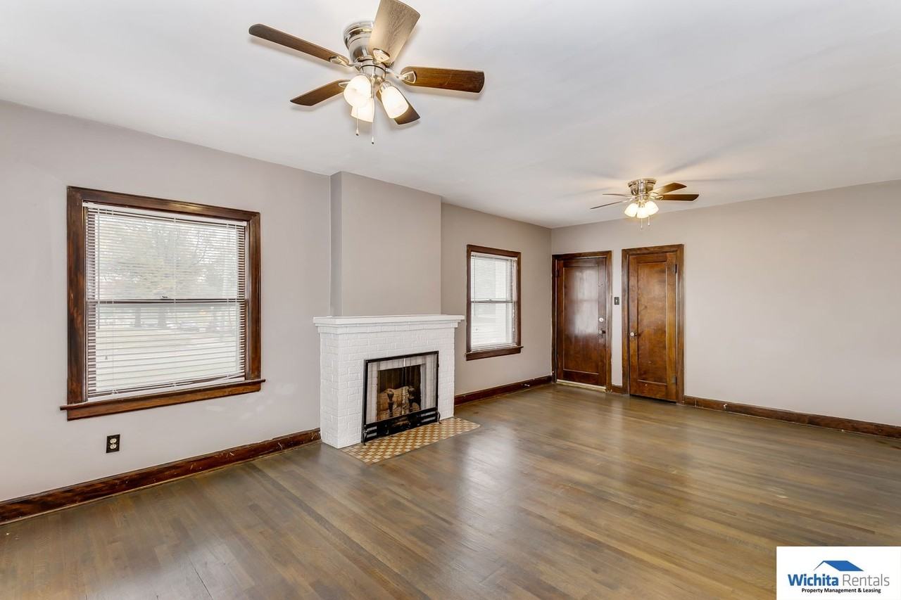 401 N Oliver Ave - Photo 2 of 12