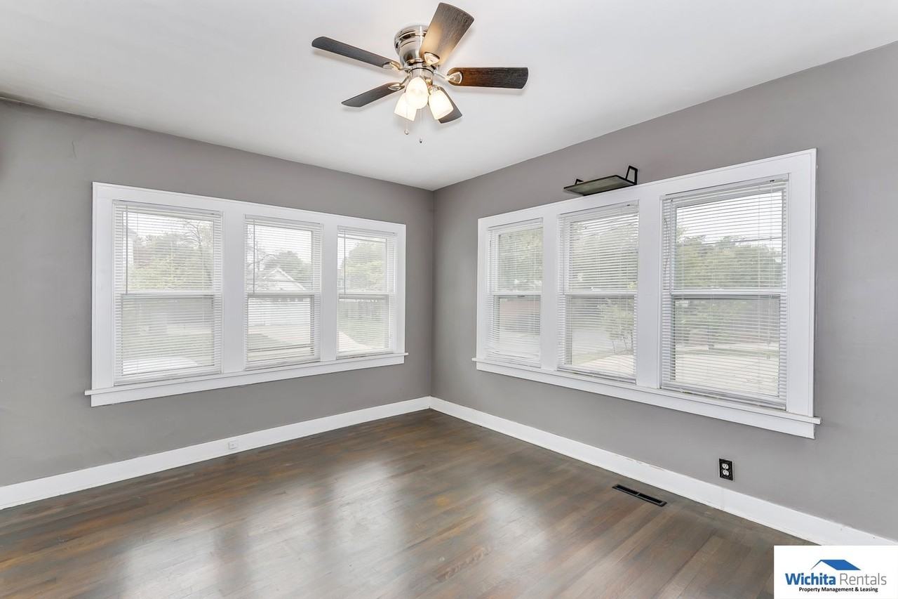 401 N Oliver Ave - Photo 6 of 12