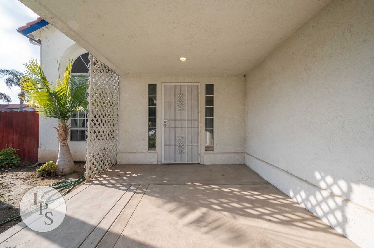 3676 Baron Ave - Photo 3 of 29