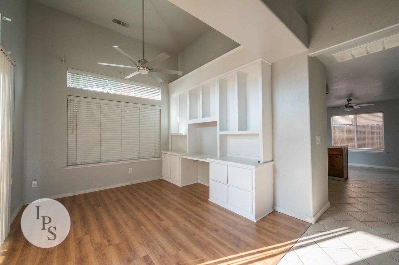 3676 Baron Ave - Photo 7 of 29