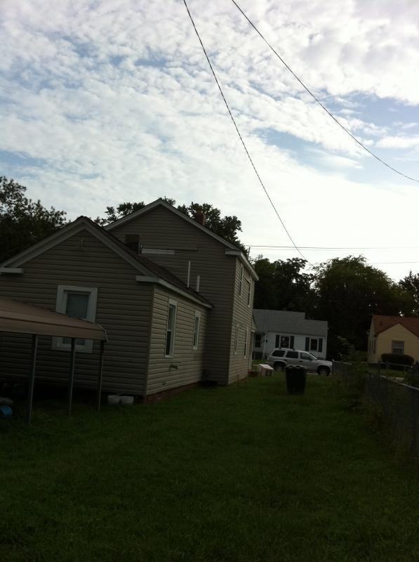 321 Pine Ave - Photo 2 of 6