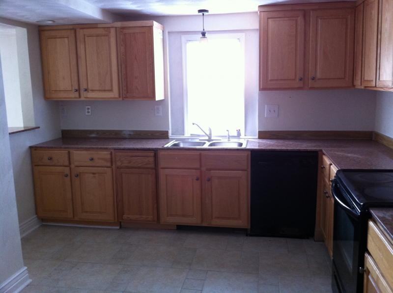 321 Pine Ave - Photo 3 of 6
